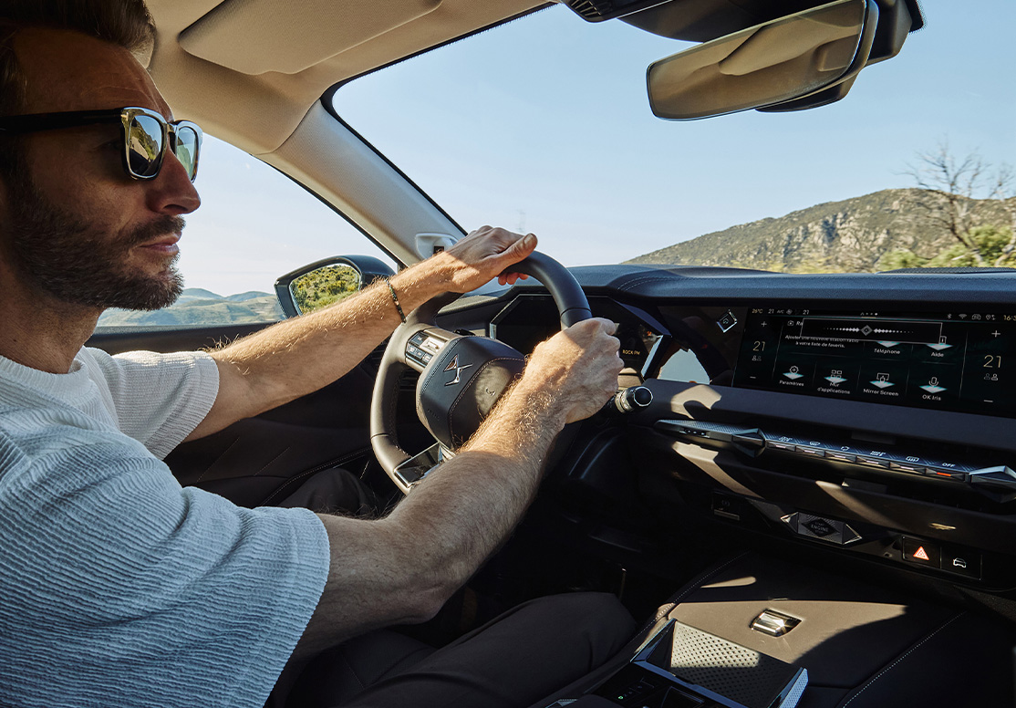 VOTRE COMPAGNON DE VOYAGE VOTRE COMPAGNON DE VOYAGE